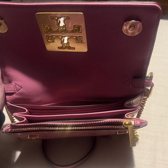 Tory Burch Mauve Croc-Embossed Crossbody Bag - Picture 2 of 5